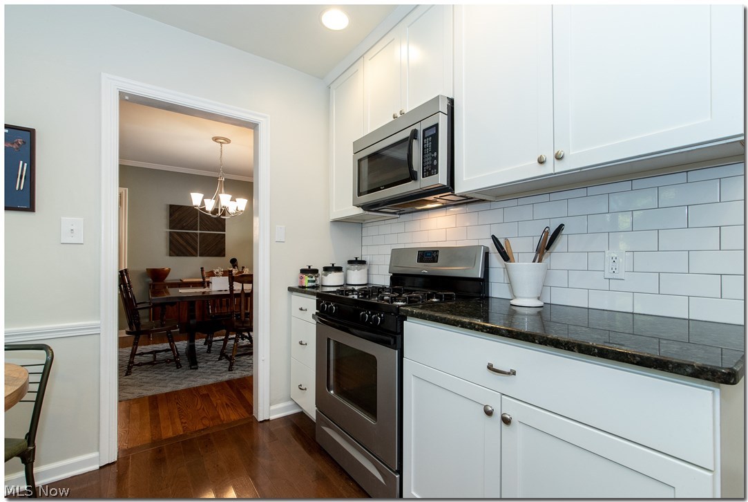 2460 Saybrook Road Cleveland, OH 44118 - Photo 15 of 34