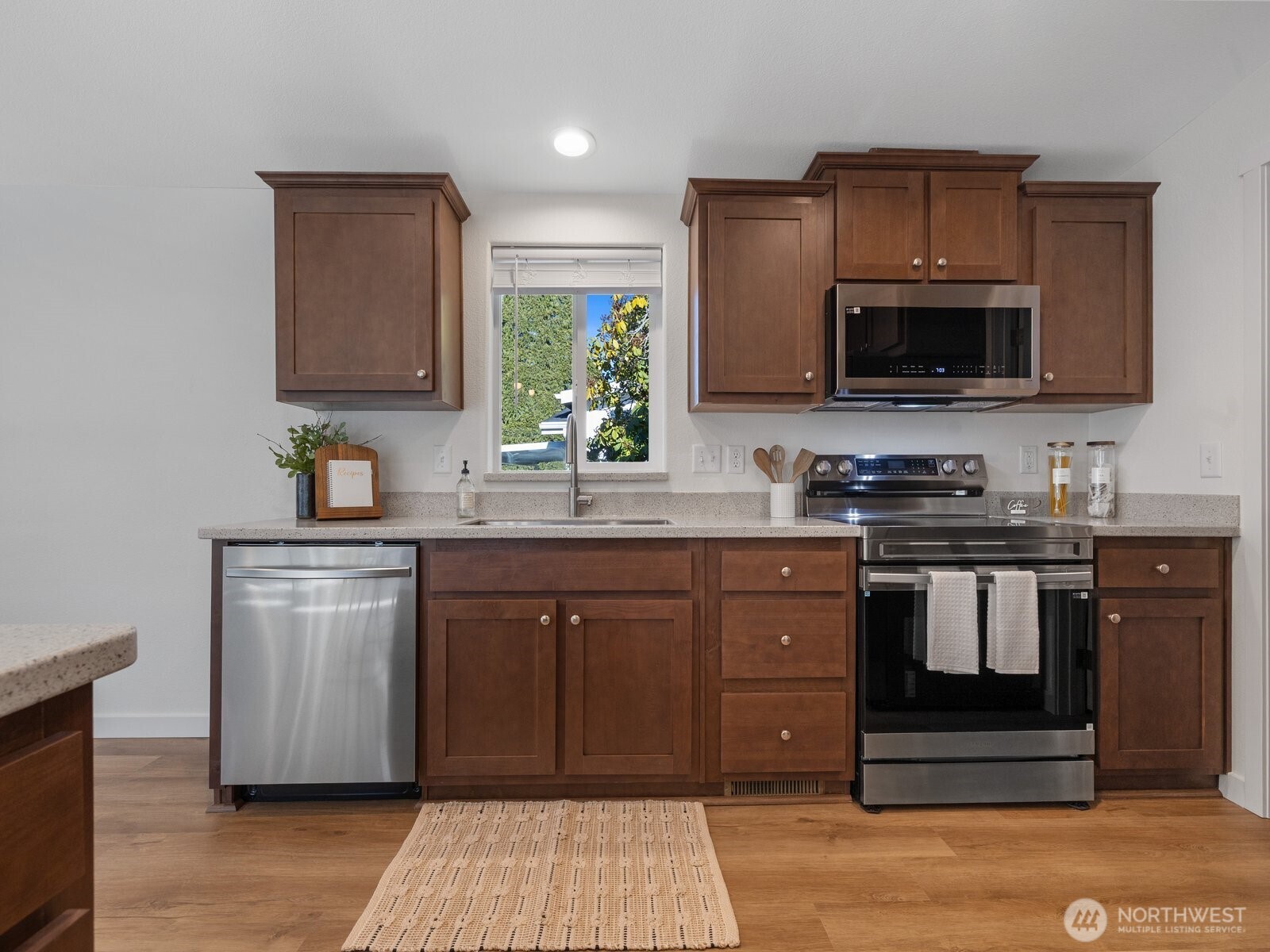 23825 15th Avenue Southeast, Unit 101 Bothell, WA 98021 - Photo 11 of 27