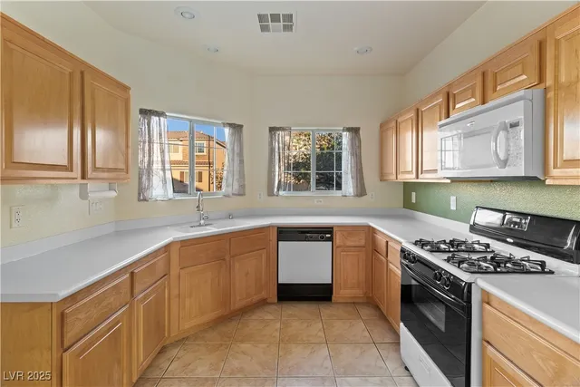 $379,900 | 2715 Brinkley Manor Street, Laughlin, NV 89029