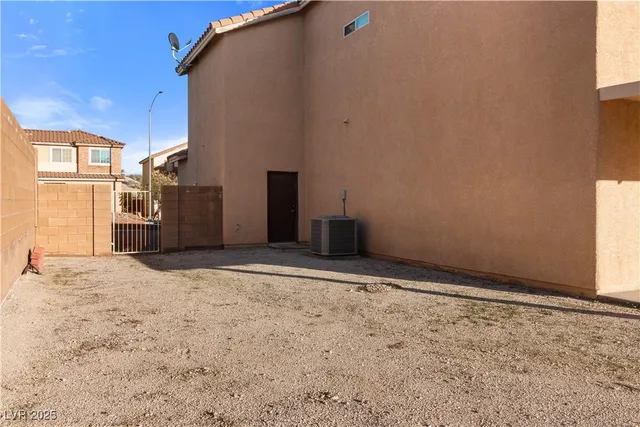 $379,900 | 2715 Brinkley Manor Street, Laughlin, NV 89029