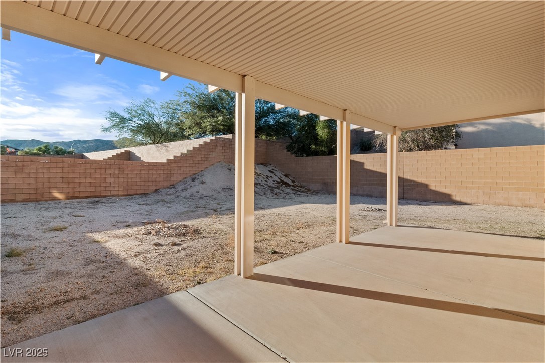 2715 Brinkley Manor Street Laughlin, NV 89029 - Photo 64 of 89 Fenced backyard with a patio