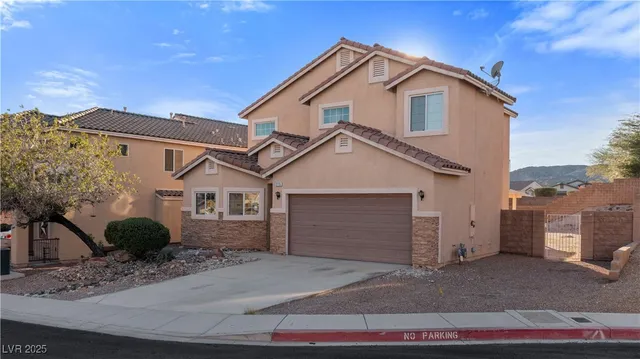 $379,900 | 2715 Brinkley Manor Street, Laughlin, NV 89029