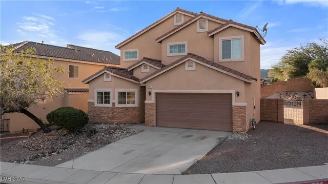 $379,900 | 2715 Brinkley Manor Street, Laughlin, NV 89029