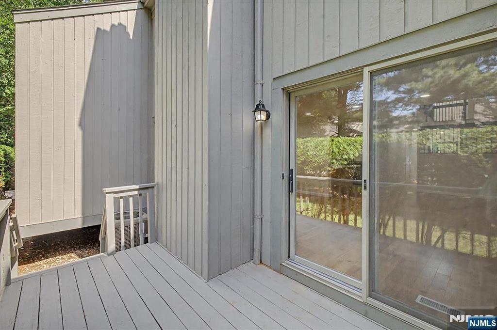 599 Apache Court Mahwah, NJ 07430 - Photo 24 of 25