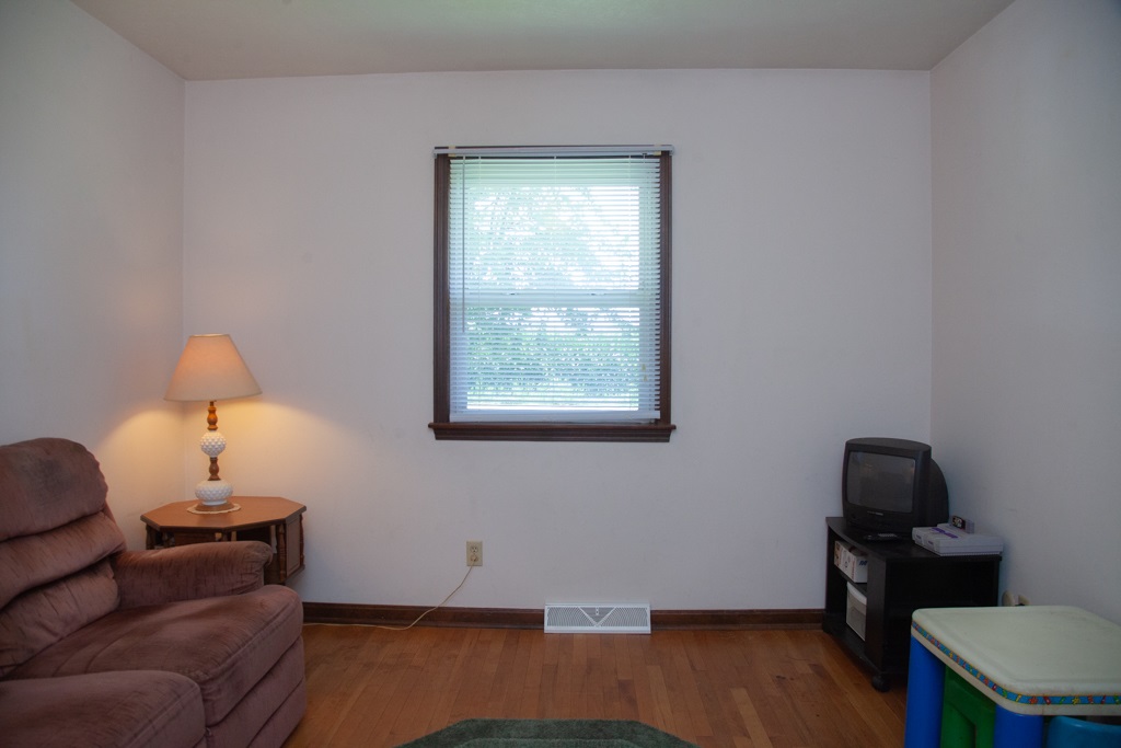4200 Fickas Road Evansville, IN 47714 - Photo 2 of 32 Gallery Image 2