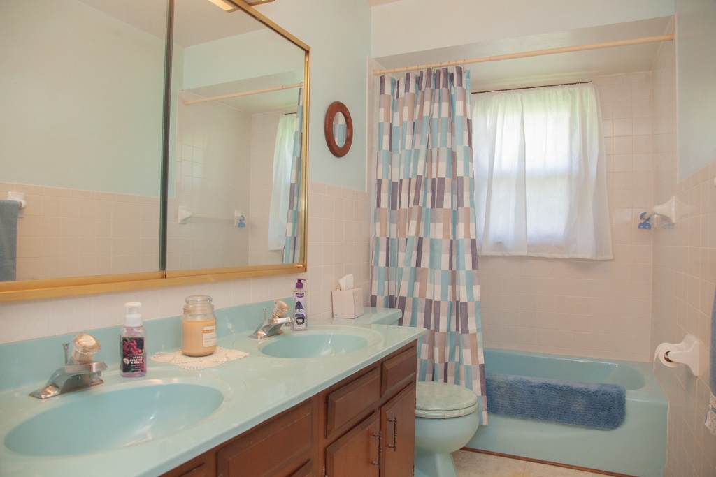4200 Fickas Road Evansville, IN 47714 - Photo 8 of 32 Gallery Image 8