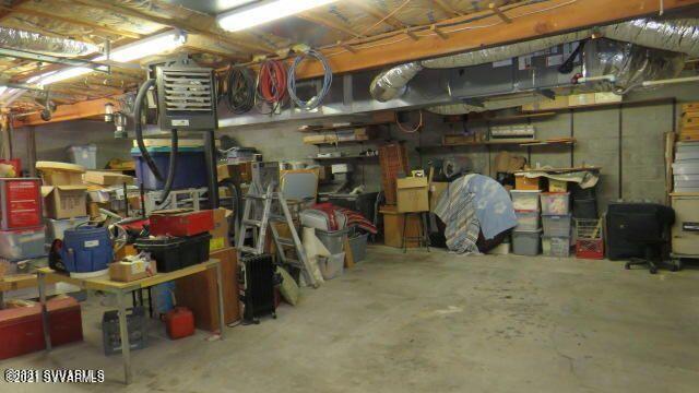 4240 East Waldron Road Rimrock, AZ 86335 - Photo 15 of 34 1200 sq ft garage