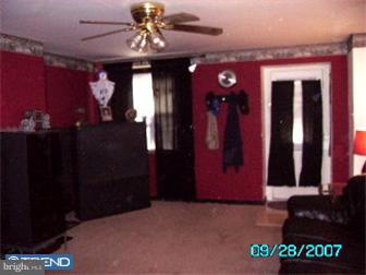 4324 Ridge Road Trainer, PA 19061 - Photo 4 of 11 Gallery Image 4