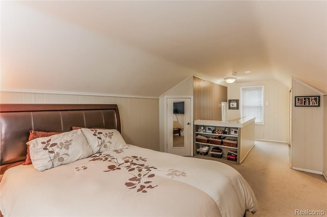1935 Sheffield Road Birmingham, MI 48009 - Photo 17 of 31 020-Bedroom-3198845-medium.jpg