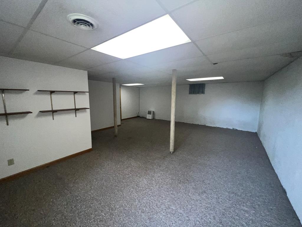 1105 S Ridgeway Avenue Sturgeon Bay, WI 54235 - Photo 26 of 33