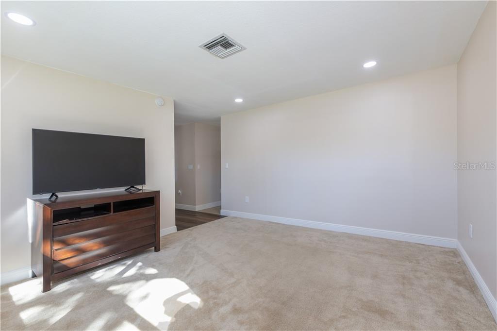 4711 Ridge Point Drive Tampa, FL 33624 - Photo 22 of 29