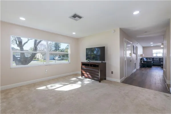 $3,200 | 4711 Ridge Point Drive, Tampa, FL 33624