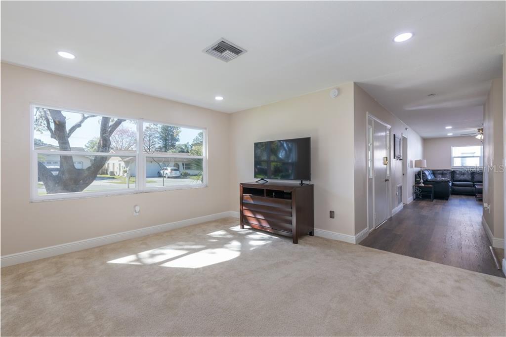 4711 Ridge Point Drive Tampa, FL 33624 - Photo 23 of 29