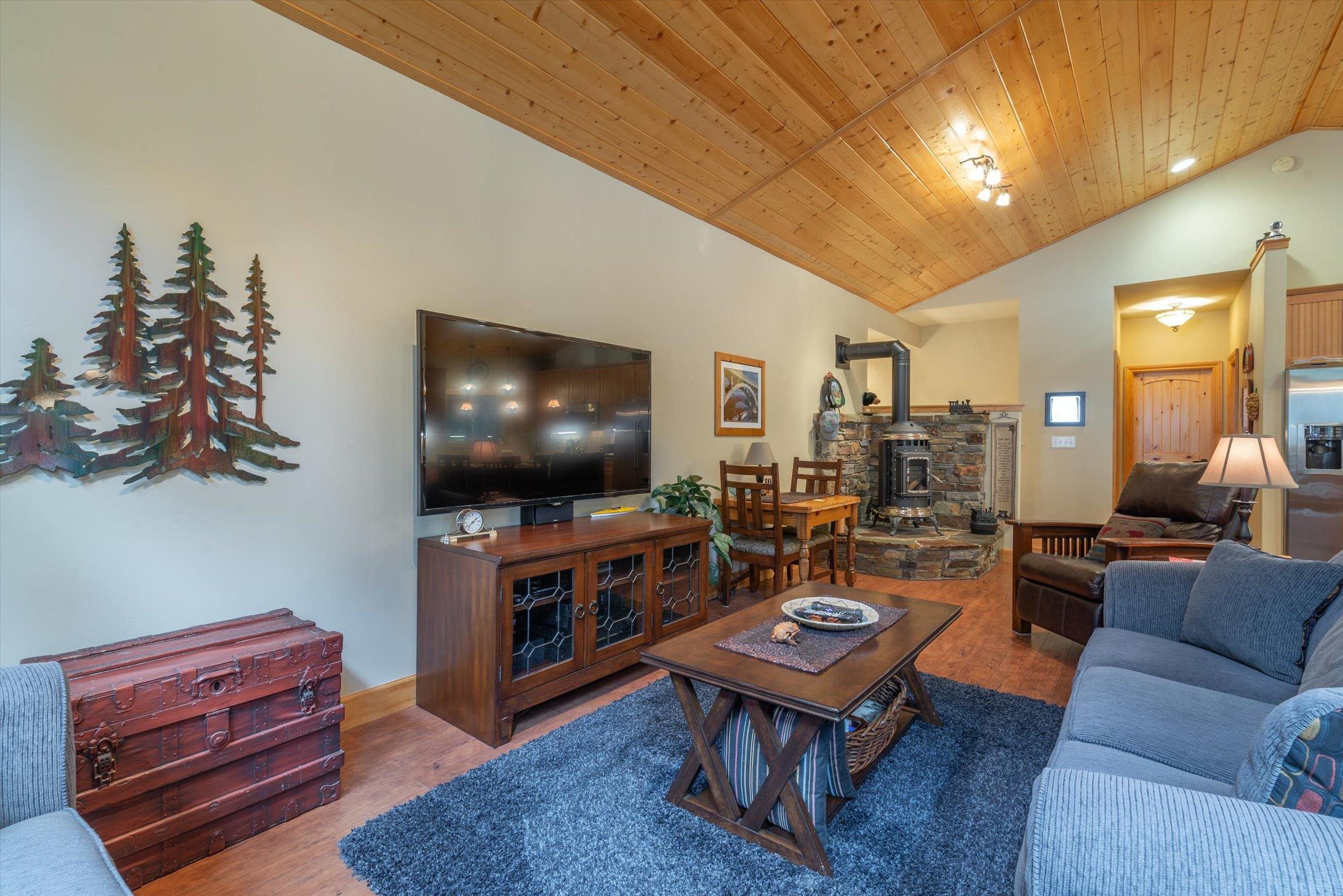 10308 Washoe Road Truckee, CA 96161 - Photo 3 of 21 Gallery Image 3