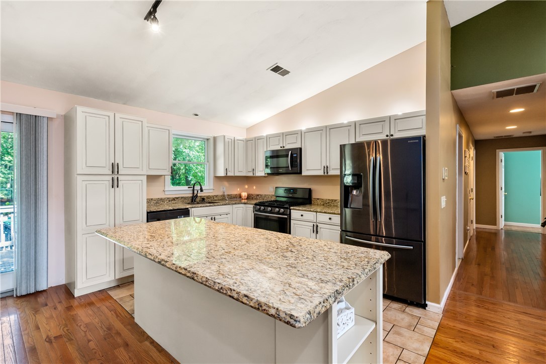 431 Hopkins Hill Road Coventry, RI 02816 - Photo 11 of 38 Gallery Image 11