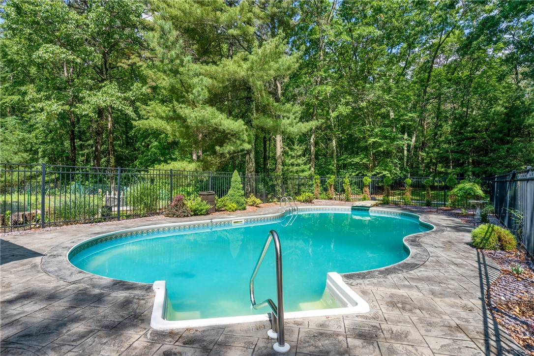 431 Hopkins Hill Road Coventry, RI 02816 - Photo 34 of 38 Gallery Image 34