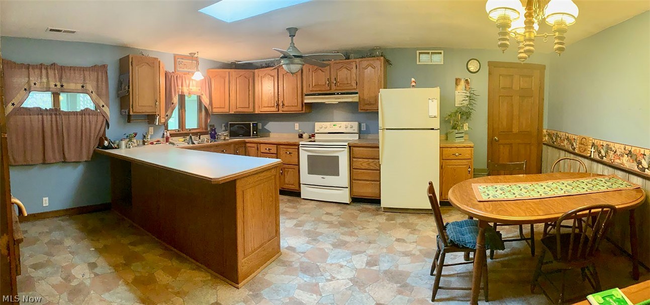 9237 Briar Road, Unit 40 Magnolia, OH 44643 - Photo 9 of 13 Gallery Image 9