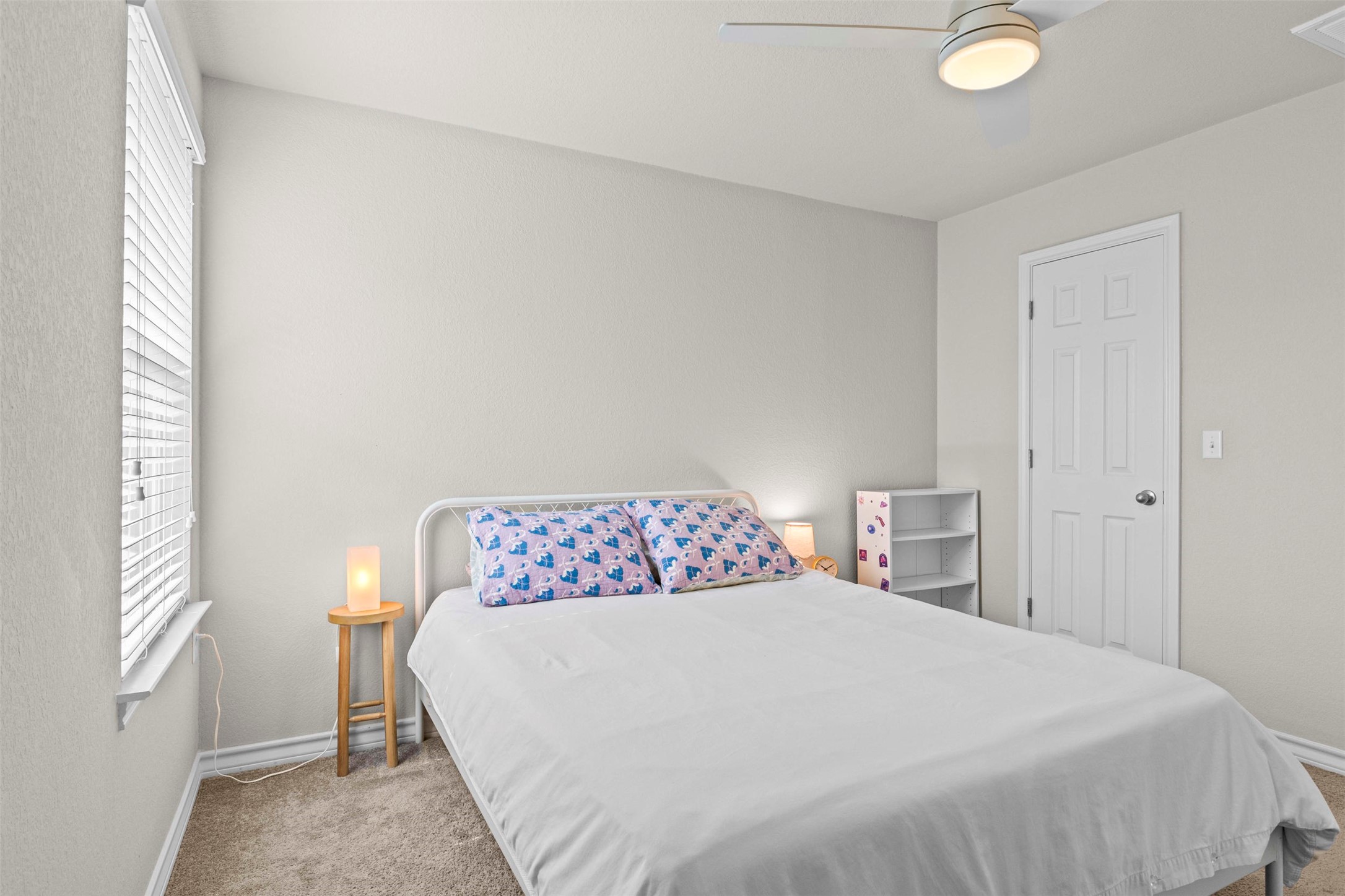 11704 Prado Ranch Boulevard Austin, TX 78725 - Photo 21 of 29 Bedroom #2 upstairs