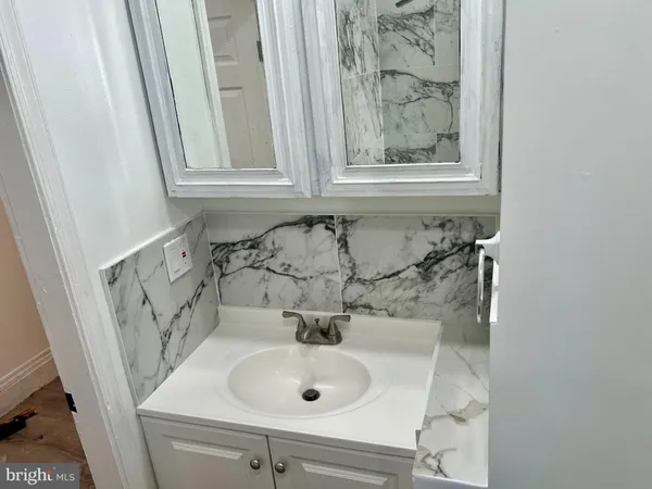 $2,500 | 1134 Brunswick Avenue, Trenton, NJ 08638