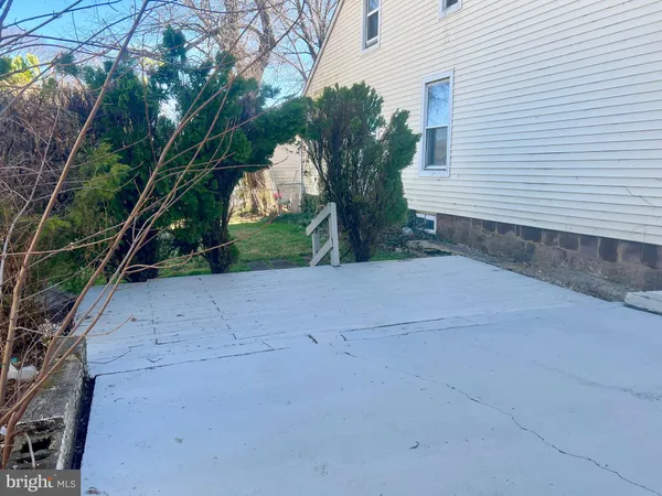 $2,500 | 1134 Brunswick Avenue, Trenton, NJ 08638