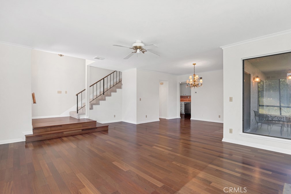 905 Thistlegate Road Oak Park, CA 91377 - Photo 8 of 34