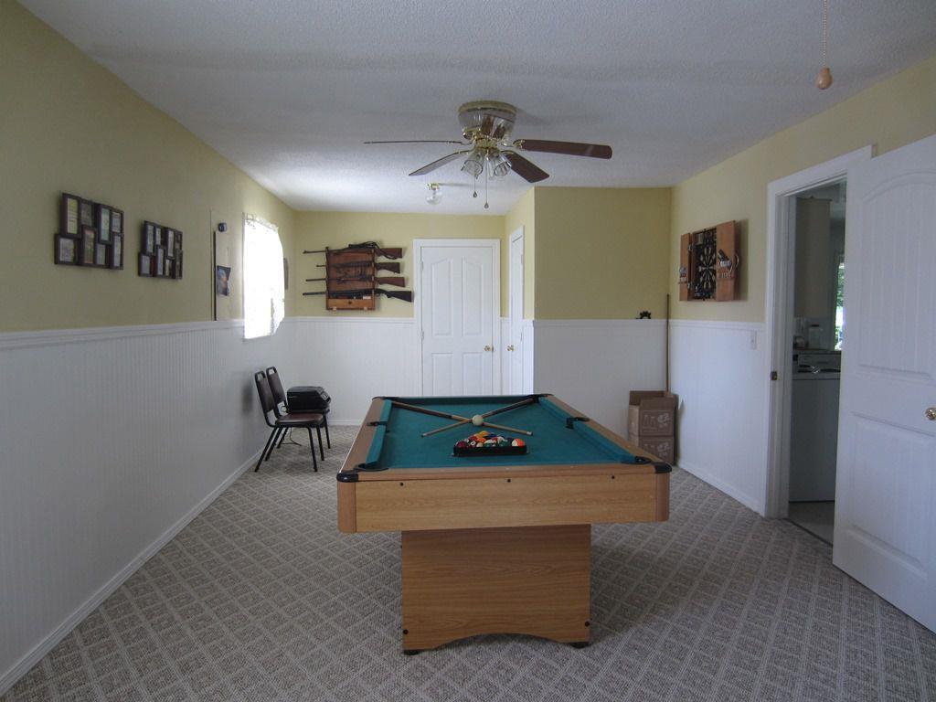 60 Key West Road Westpoint, TN 38486 - Photo 25 of 25 a living room with furniture and a table