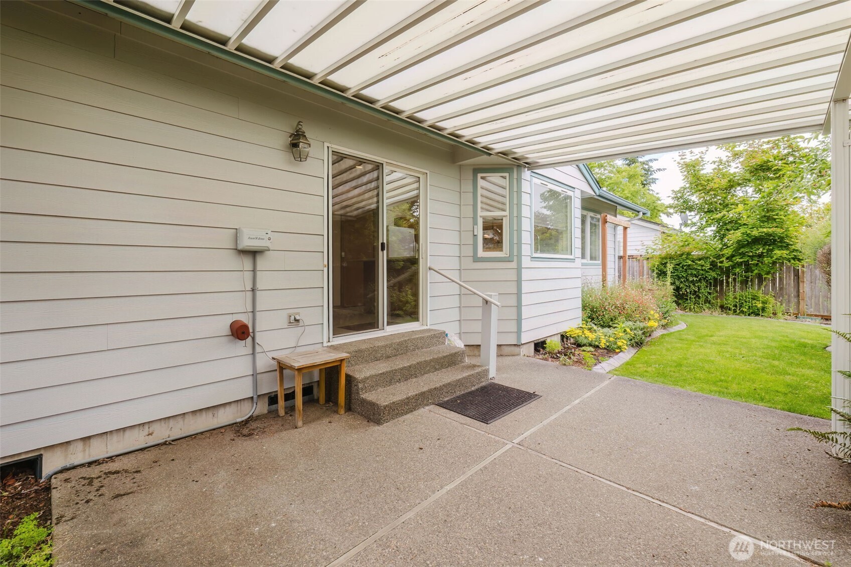 6003 60th Loop Southeast Lacey, WA 98513 - Photo 10 of 38