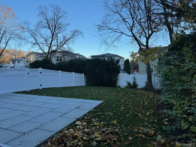 $4,500 | 36 Dunes Lane, Port Washington, NY 11050