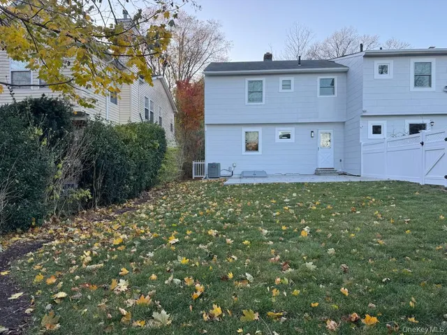 $4,500 | 36 Dunes Lane, Port Washington, NY 11050