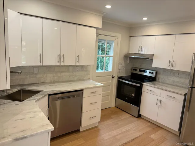 $4,500 | 36 Dunes Lane, Port Washington, NY 11050