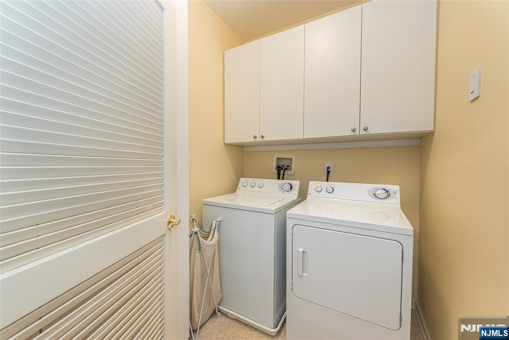 6105 Harcourt Road Clifton, NJ 07013 - Photo 22 of 23 a utility room with dryer and washer
