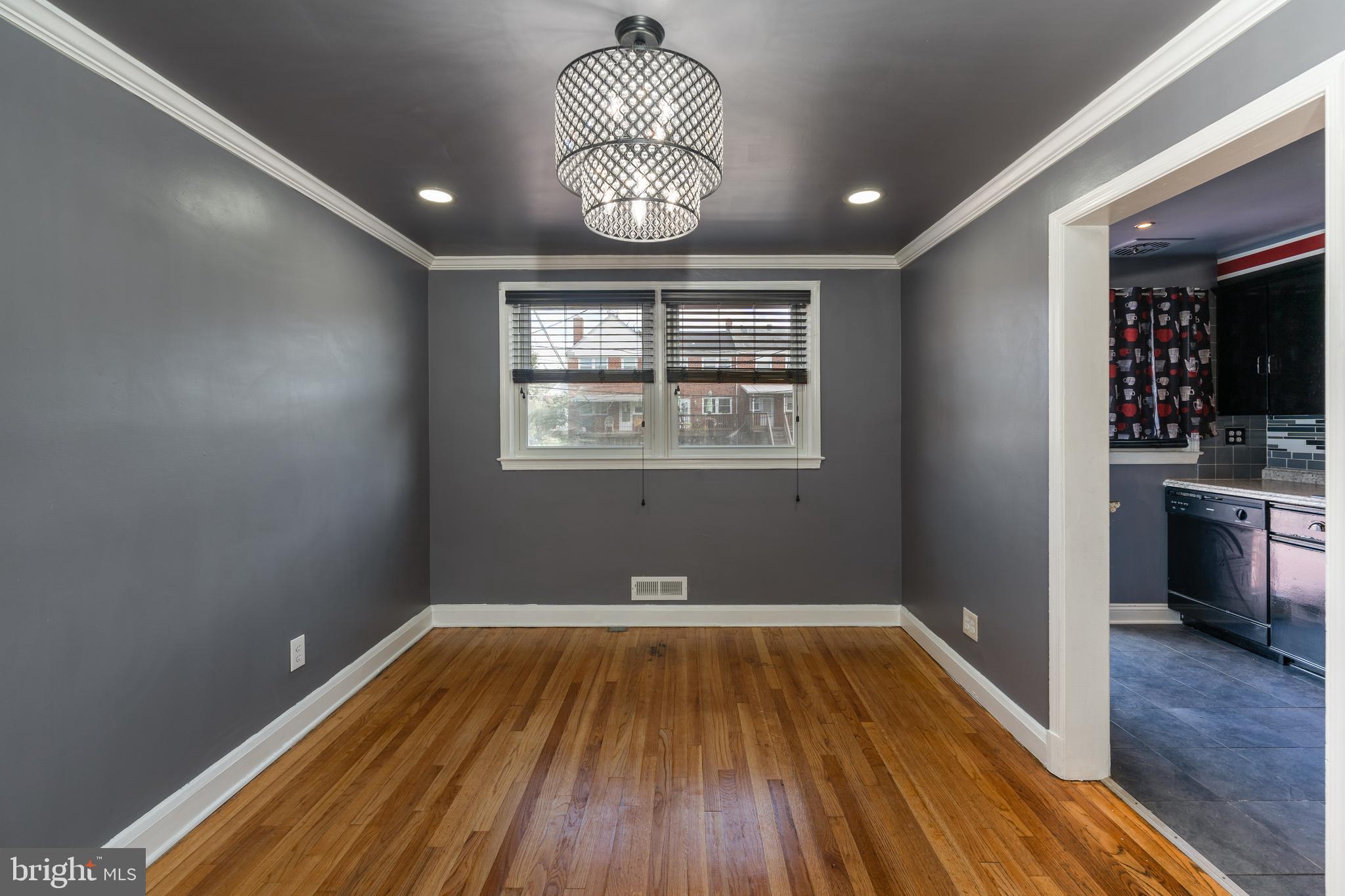 1411 Barrett Road Baltimore, MD 21207 - Photo 5 of 19 Dining Room - Picture 1