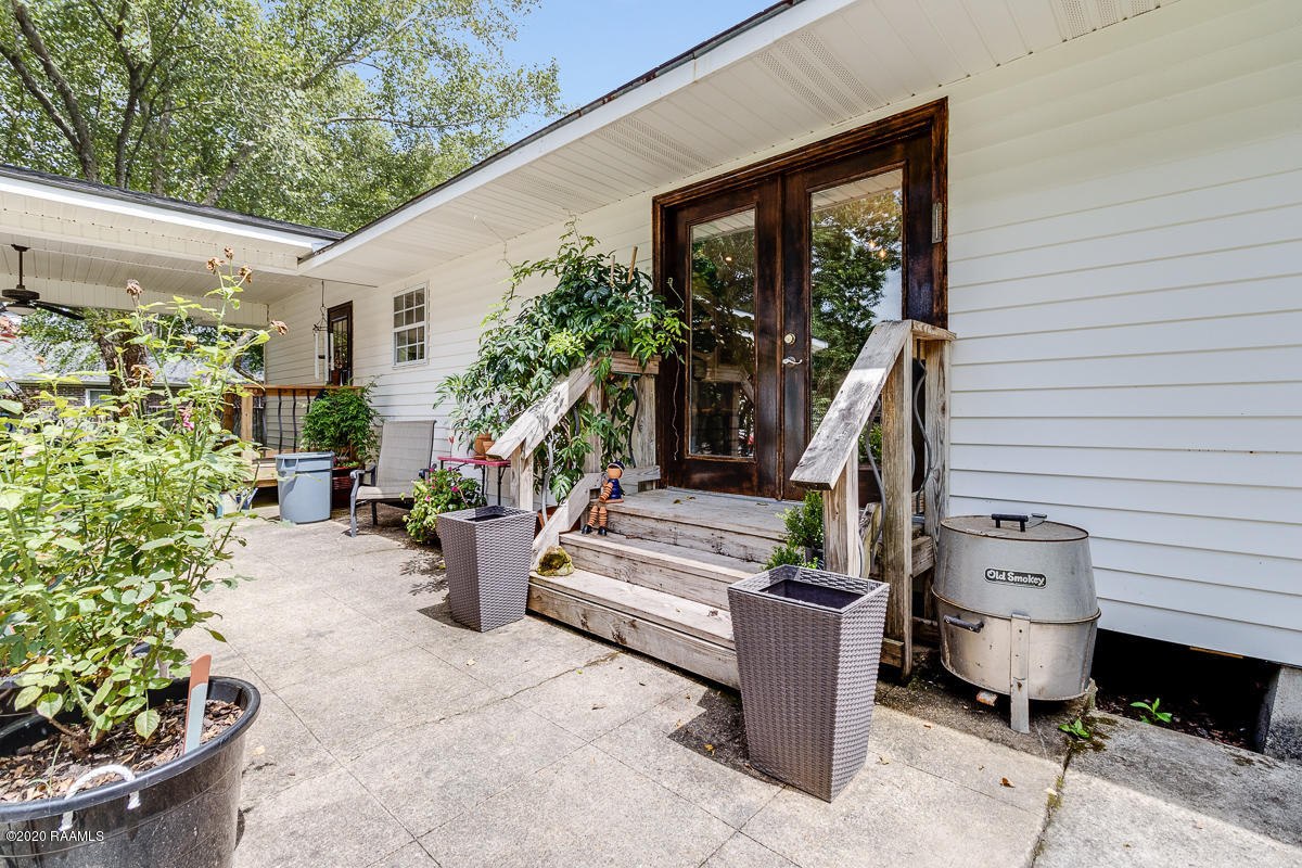 150 Durke Road Lafayette, LA 70508 - Photo 19 of 25 Backyard Entrance