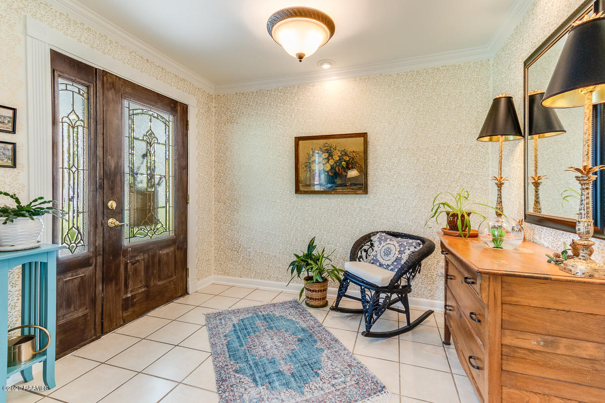 150 Durke Road Lafayette, LA 70508 - Photo 3 of 25 Foyer