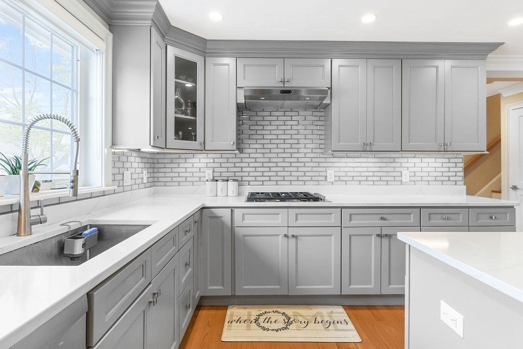 16 Downey Street, Unit 16 Watertown, MA 02472 - Photo 4 of 37