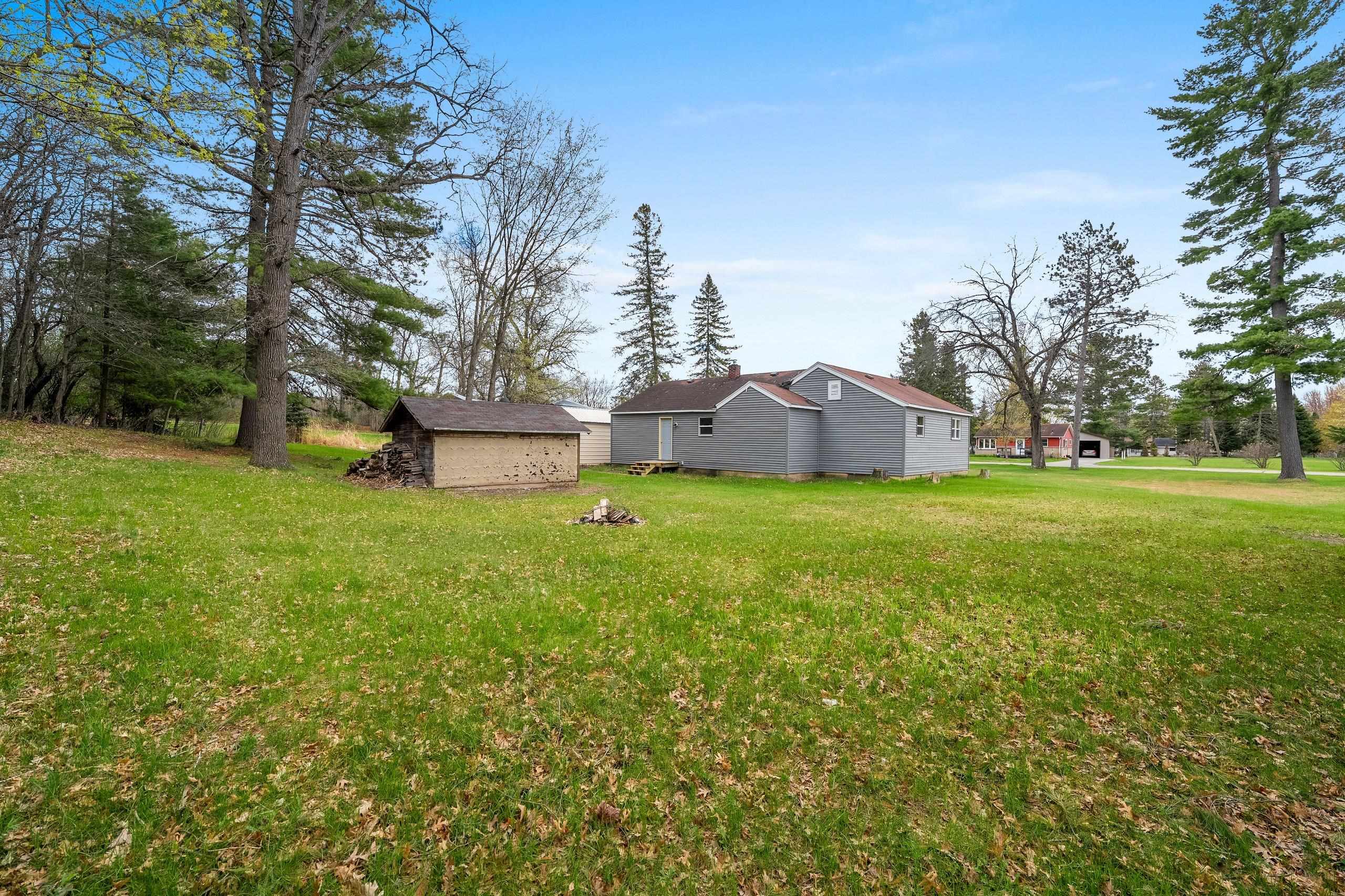 906 Mira Avenue Crivitz, WI 54114 - Photo 5 of 42