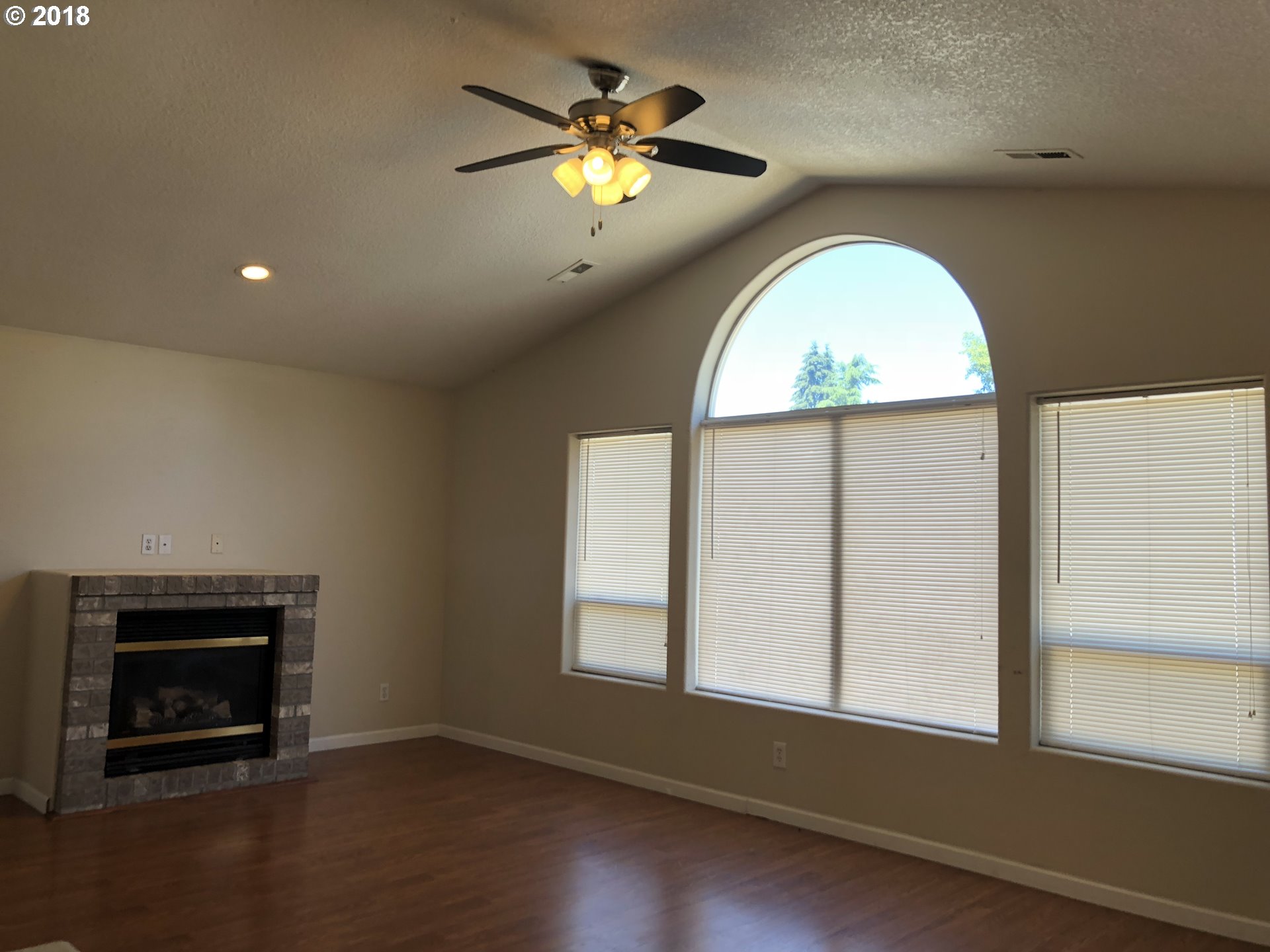 38284 Miller Street Sandy, OR 97055 - Photo 4 of 22 Gallery Image 4