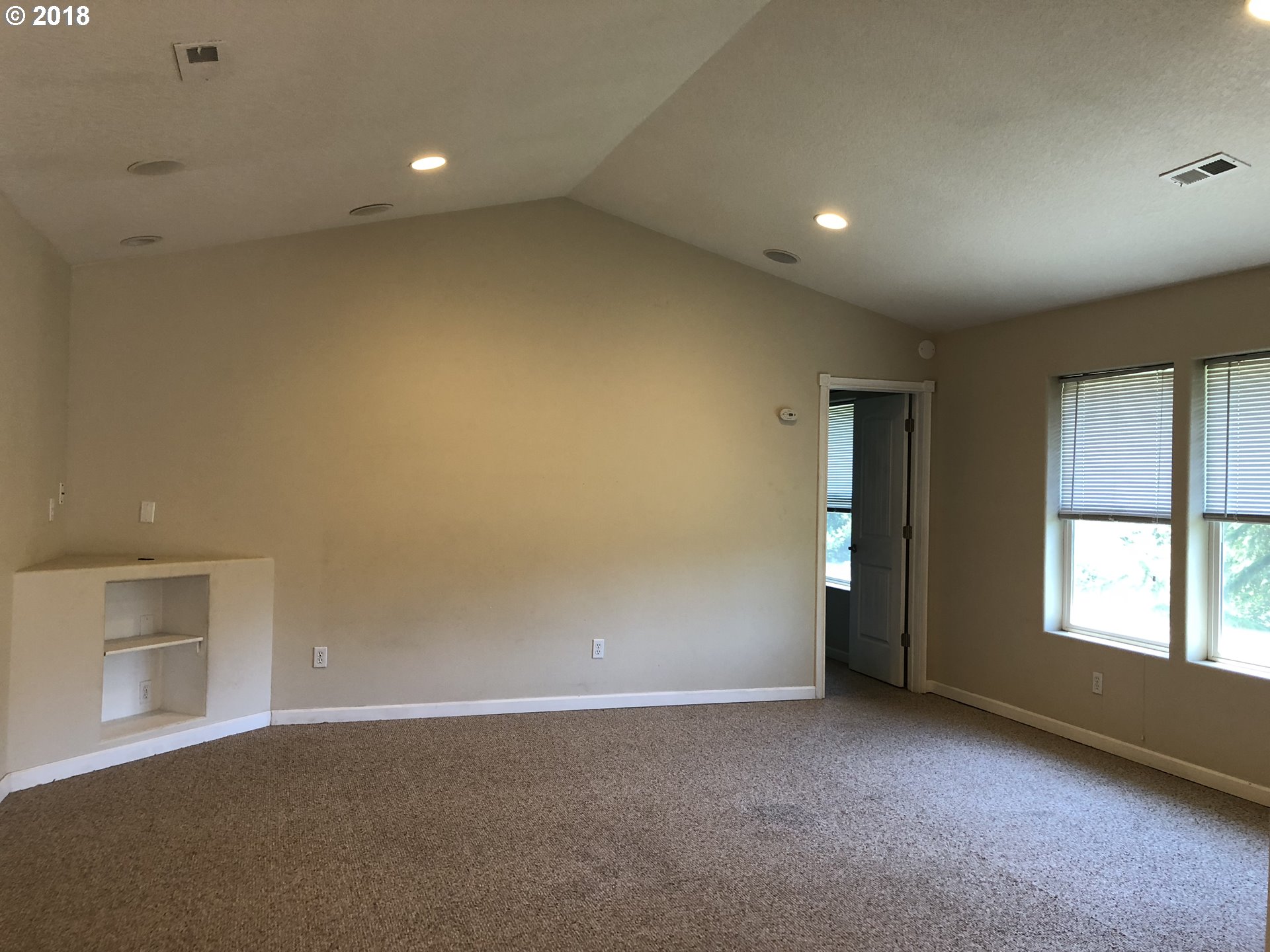 38284 Miller Street Sandy, OR 97055 - Photo 5 of 22 Gallery Image 5