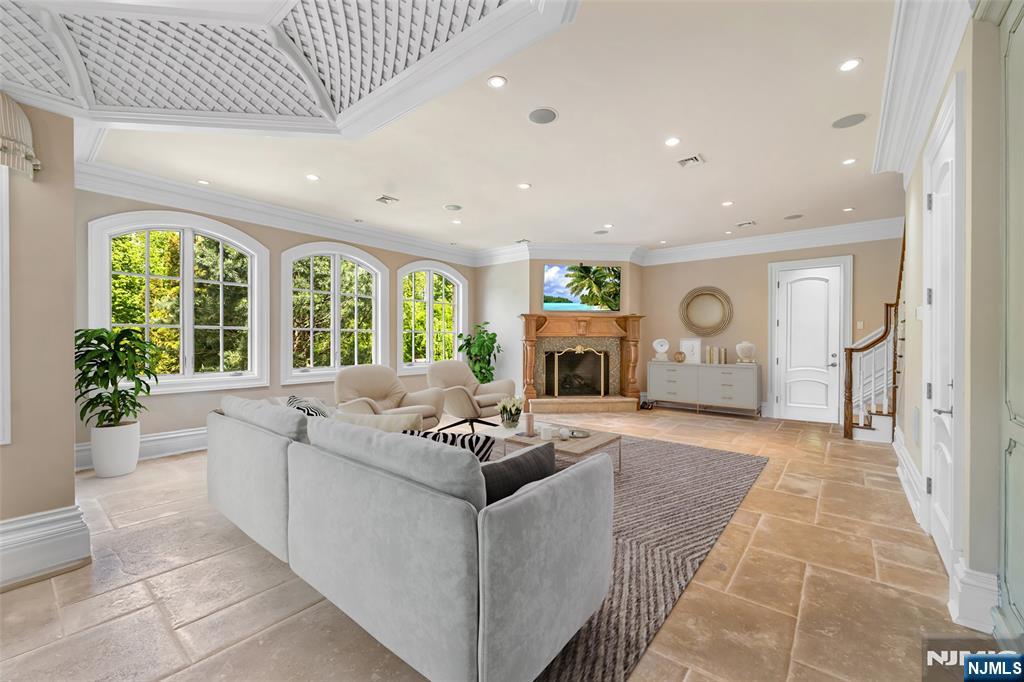 7 Buckingham Drive Alpine, NJ 07620 - Photo 23 of 48