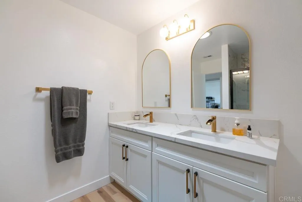 1025 Plover Way, Unit 3 Oceanside, CA 92057 - Photo 7 of 28