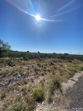 $72,600 | 70 Greystone Hills, Uvalde, TX 78801