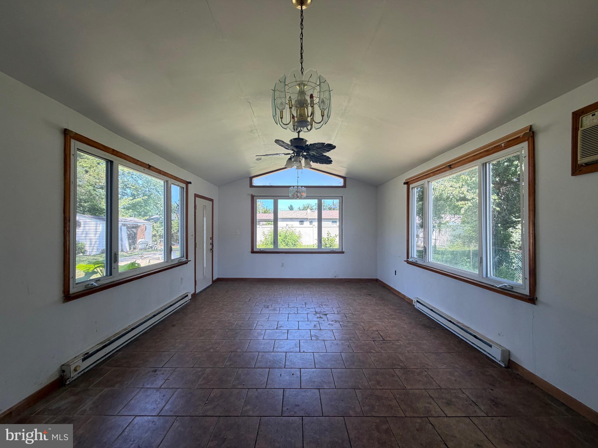 27 Langdon Road Burlington, NJ 08016 - Photo 8 of 19 Gallery Image 8
