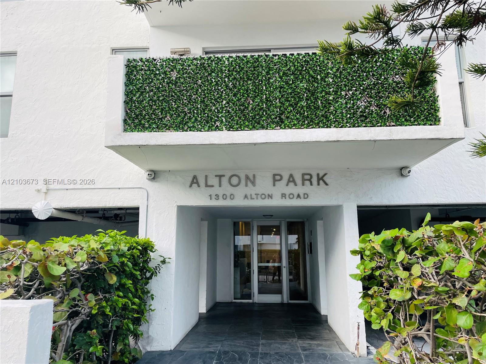 1300 Alton Road, Unit 10B Miami Beach, FL 33139 - Photo 26 of 29 Gallery Image 26