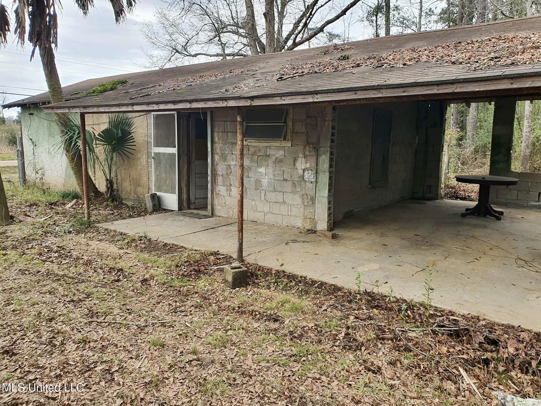 6042 Enterprise Road Summit, MS 39666 - Photo 2 of 14 att.CZU5MQ7-GCrYrU3sAC8rMoWnZsZ0cgtV8Tff