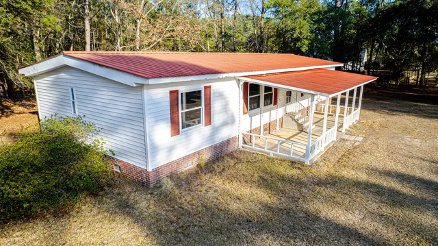 $269,500 | 1748 Highway 402, Moncks Corner, SC 29461
