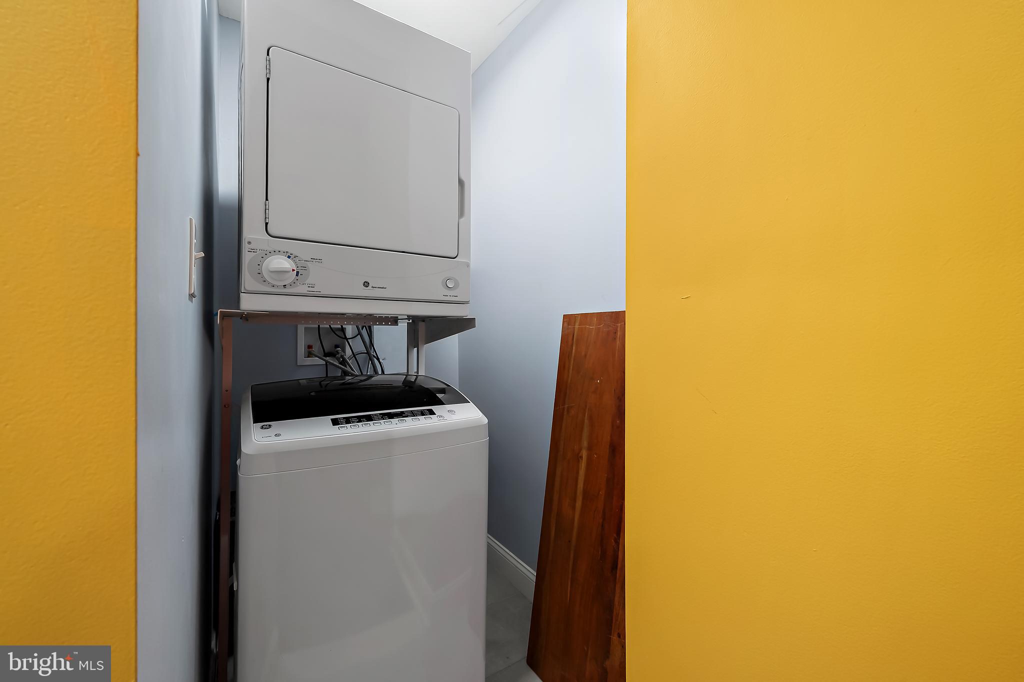 3137 Keswick Road Baltimore, MD 21211 - Photo 24 of 31 a utility room with dryer and washer