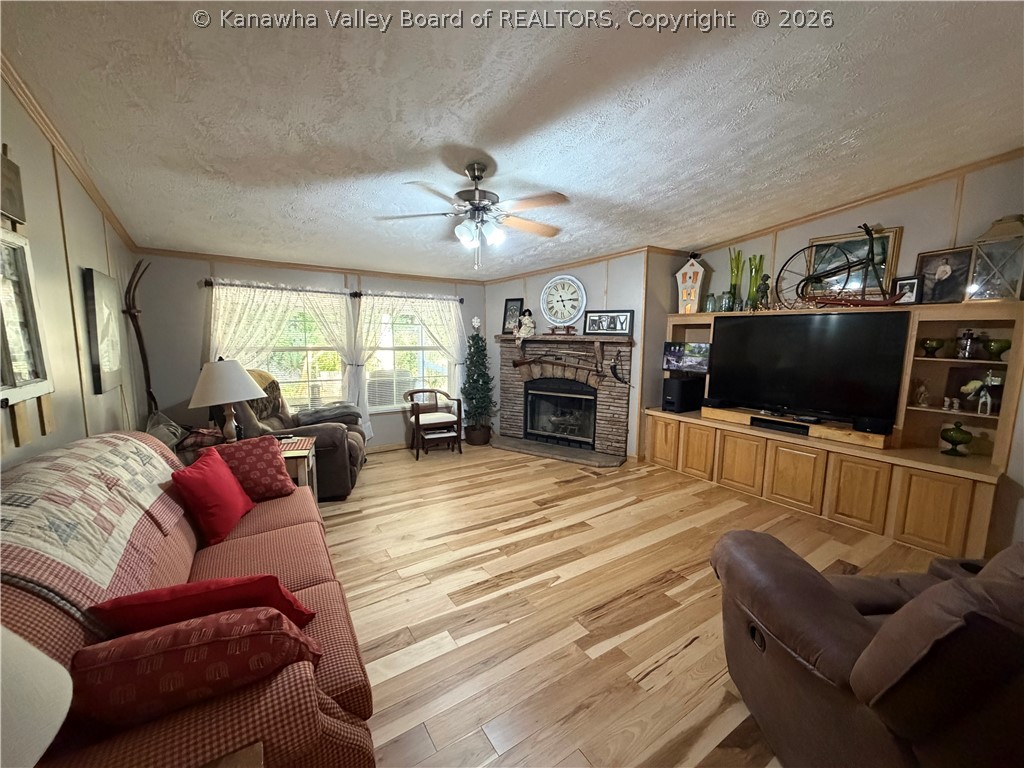 2495 Ripley Road Point Pleasant, WV 25550 - Photo 8 of 34 Living Room