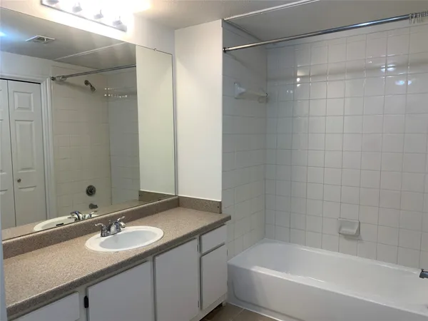 $1,150 | 2320 Gracy Farms Lane, Unit 1134, Austin, TX 78758