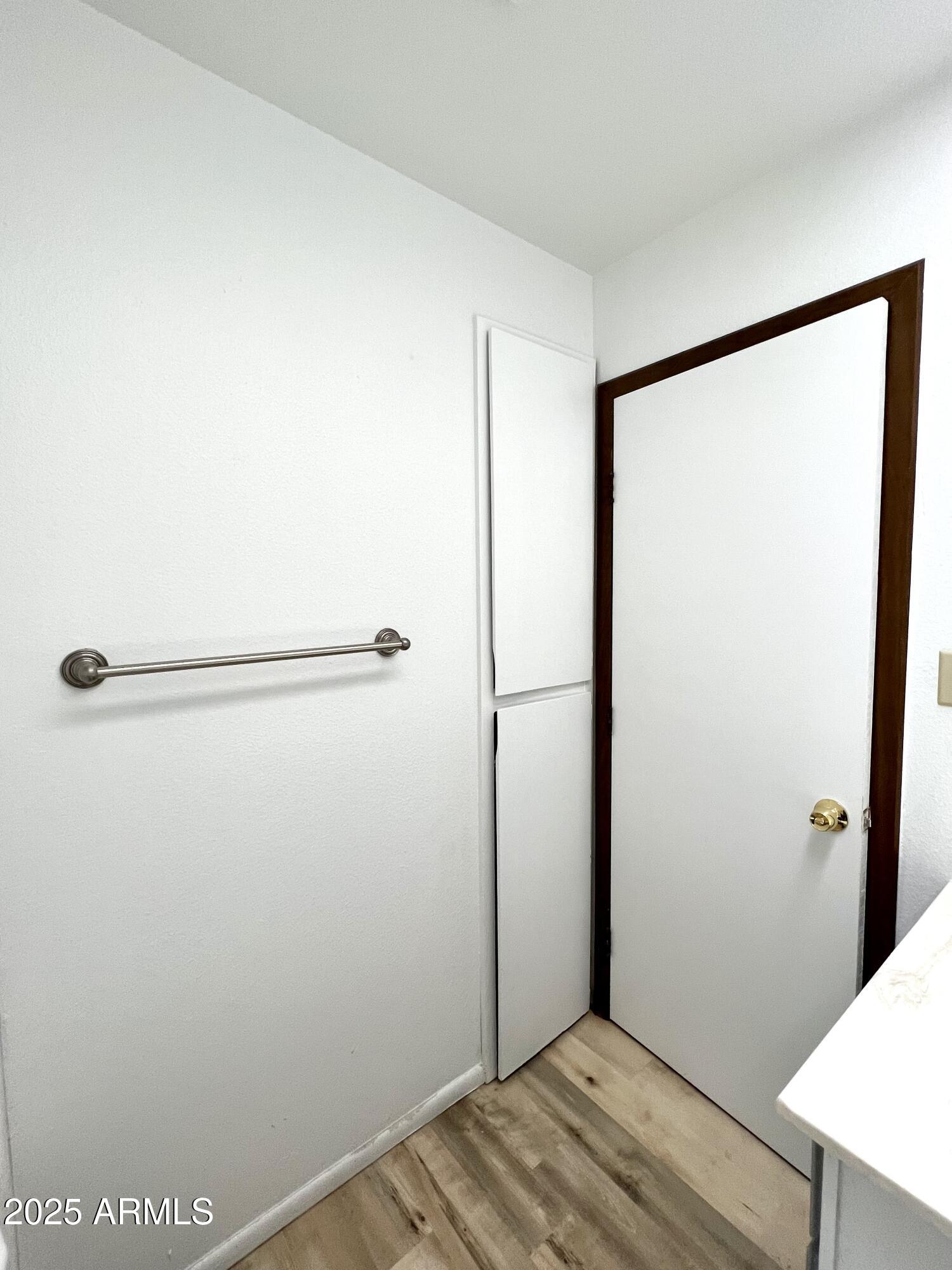 6818 North 35th Avenue, Unit Q Phoenix, AZ 85017 - Photo 14 of 25 15. Bathroom