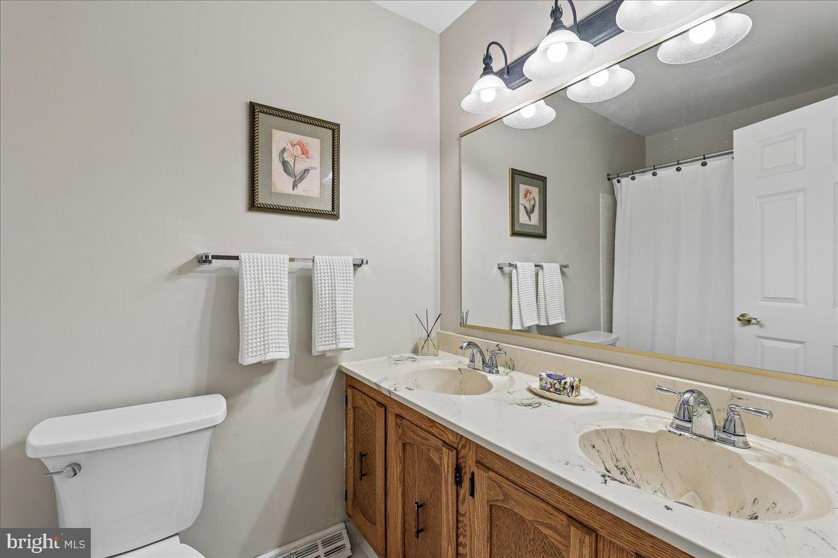2520 Penny Royal Lane Reston, VA 20191 - Photo 25 of 40